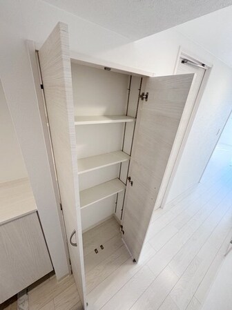 LOC’S Shonaidori(ロックスショウナイドオリ)の物件内観写真